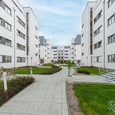 Klw Platan 10 - Free Parking シフィノウイシチェ