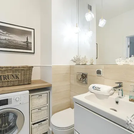 Klw Platan 10 - Free Parking アパート シフィノウイシチェ