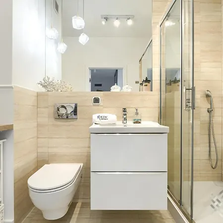 Klw Platan 10 - Free Parking シフィノウイシチェ