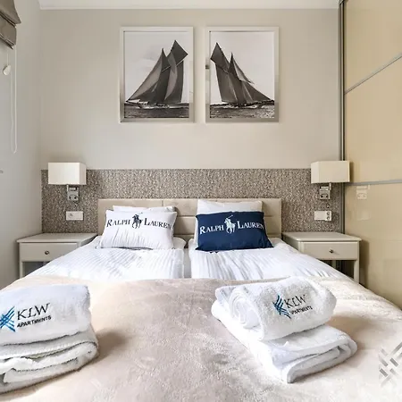 Klw Platan 10 - Free Parking シフィノウイシチェ